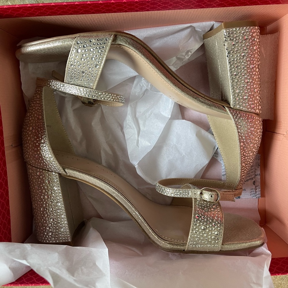 Kelly & Katie Caital Sandal